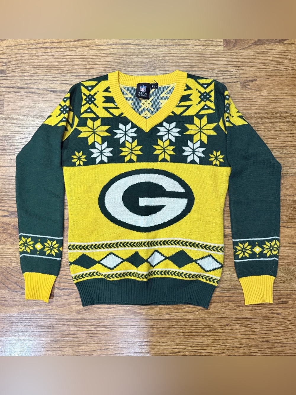 Green Bay Packers NFL Team Apparel Big Logo V-Neck Ugly Christmas Sweater Small